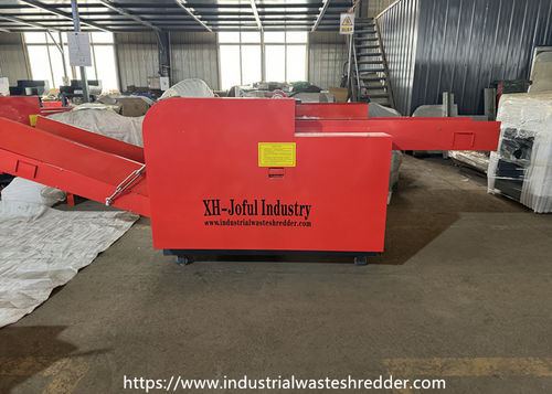 Últimas notícias da empresa sobre Novo modelo acabado 800F para a Índia fraldas de bebê desperdício cliente, fraldas de fraldas, máquina trituradora, defeituoso triturador de fraldas 7.5KW motor de corte