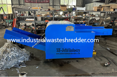 Últimas notícias da empresa sobre 800C Máquina de corte para rolos de PET,pequena trituradora para rolos de plástico,capacidade 300-500 kg/hora