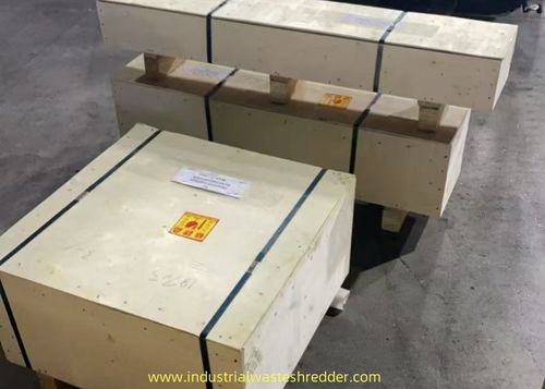 Últimas notícias da empresa sobre Máquina de triturar resíduos de tecidos não tecidos, trituradora de tapetes de couro Roupas antigas Acessórios de triturador para a Croácia Cliente antigo