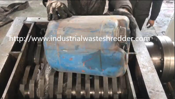 Bom preço. Lâmina de aço feito-à-medida da máquina Waste da retalhadora do cilindro do tambor com motores dobro on-line
