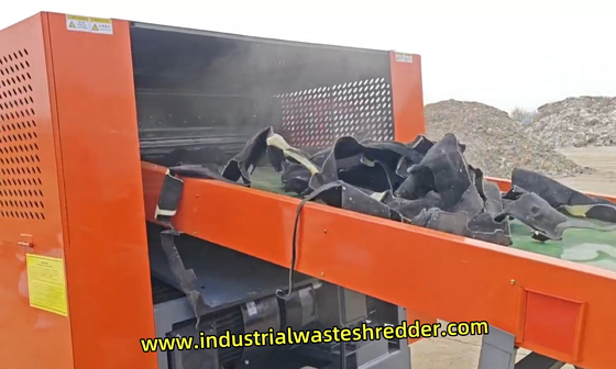 Bom preço. Máquina de triturador de resíduos de interiores de automóveis Tecido Tecto de tapete Triturador de couro Capacidade e tamanho de descarga personalizados on-line