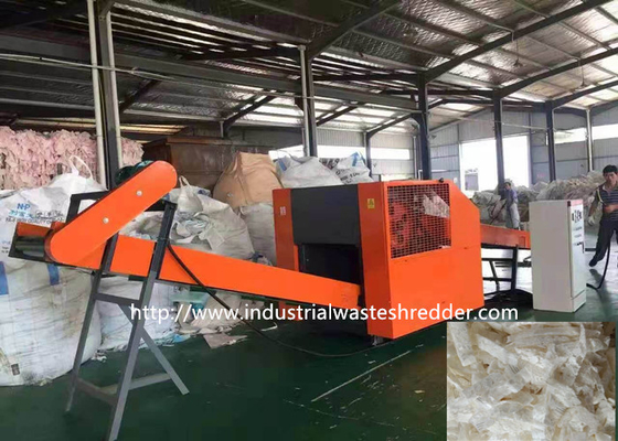 Bom preço. Tela de matéria têxtil da máquina de corte de pano de pano do laço que recicla a faca torcida triturador da retalhadora on-line