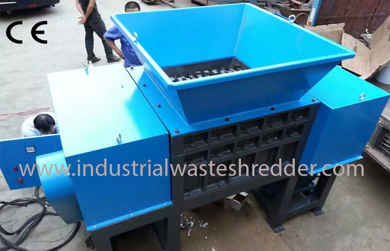 Bom preço. Eficiência elevada industrial da tesoura do torque da retalhadora Waste da roupa da sucata de matéria têxtil grande on-line